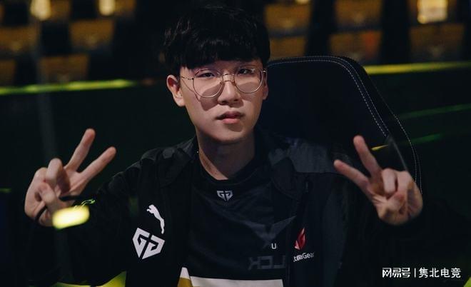 球迷们总是 球迷们总是